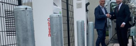 Eerste waterstoftankstation van Limburg geopend